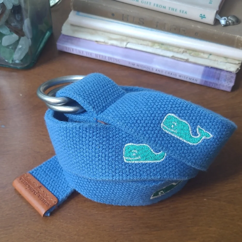 Vineyard Vines Boys Embroidered Whales D-ring Belt Large